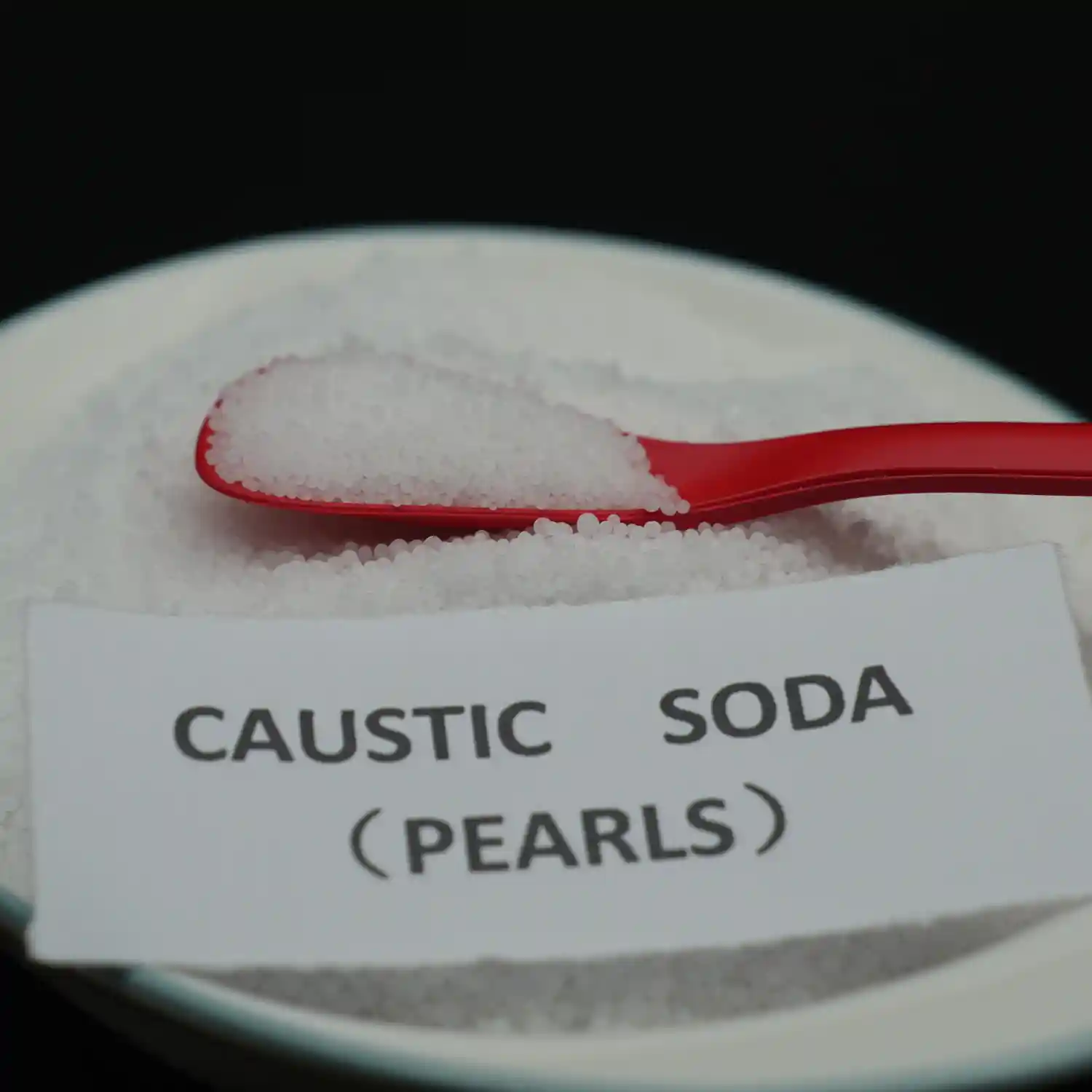 Caustic Soda Pearls